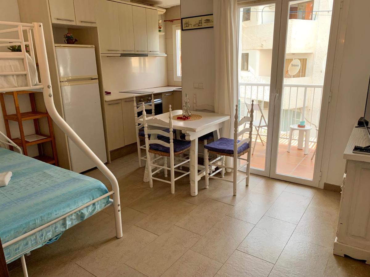 Apt Calmacabana A 50M Dal Mare Apartment Es Pujols Ruang foto